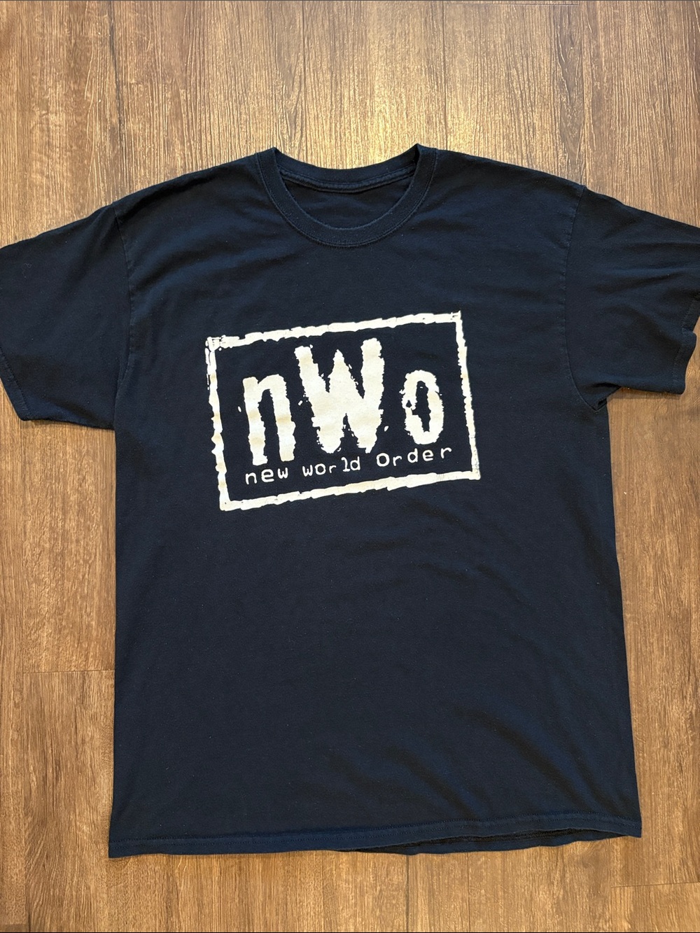 Nwo men’s large t-shirt